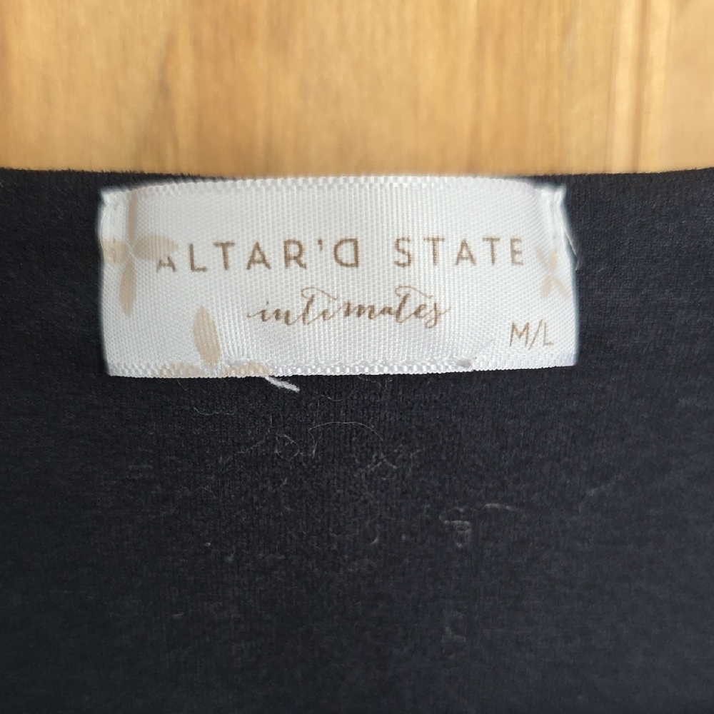 Altar'd State Black Seamless Square Neck Short Sleeve Tee - Picture 2 of 8